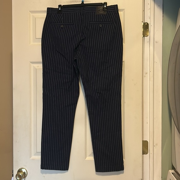 Banana Republic Grayson Slim Tapered Fit Pants Size 33 x 32 NWT Blue - Picture 5 of 8